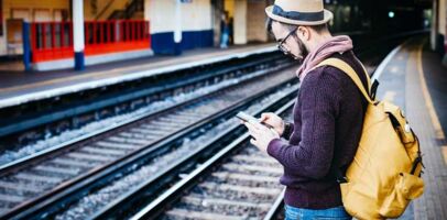 Ce que lire un simple texto peut engendrer sur votre colonne vertébrale
